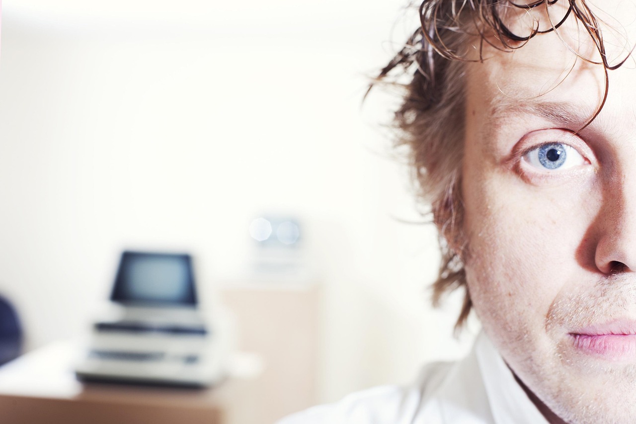 快手实名账号：三门峡代理注册公司